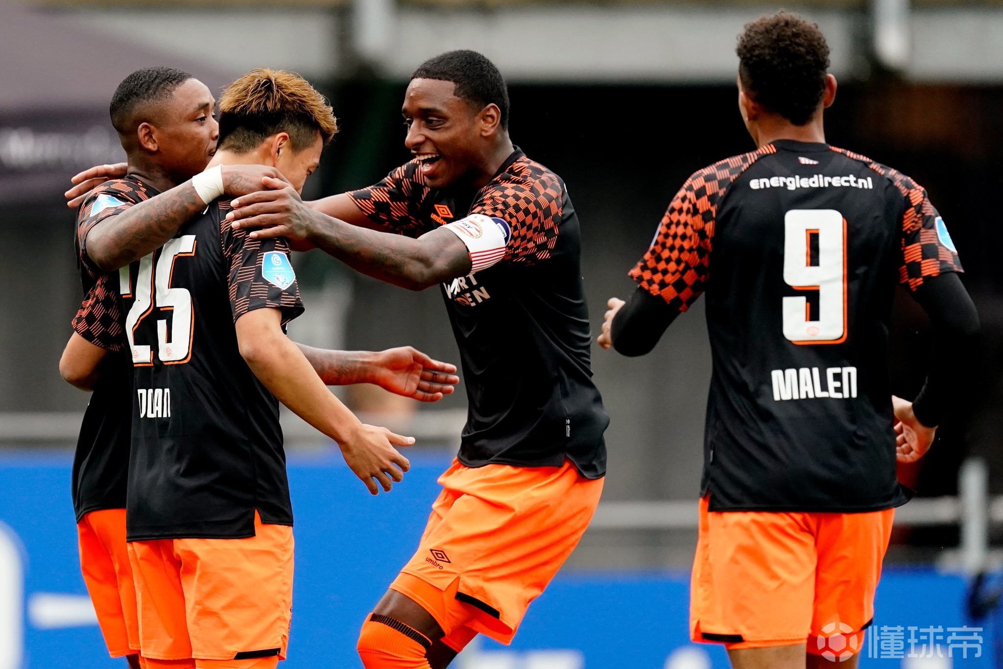 转折点！埃因霍温复出首秀，荷甲转会期攻防权衡，质疑声仍在，高层口径保持一致 -华体会网址